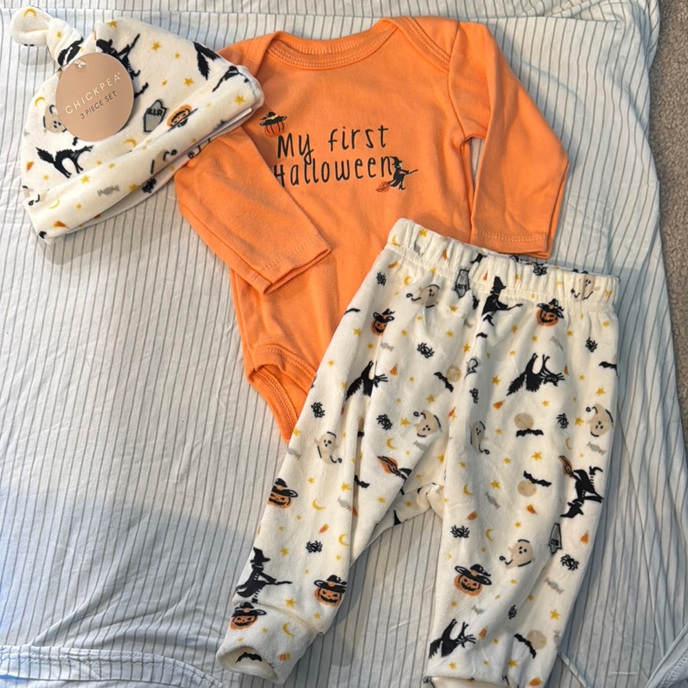 Chickpea Halloween Baby Bodysuit set